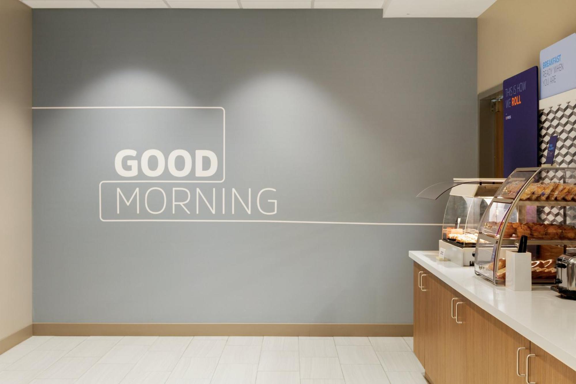 Holiday Inn Express Hotel & Suites Cleveland-Streetsboro By Ihg Esterno foto